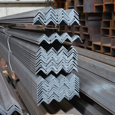 Anpassungsgröße Q235 Q355 Warmwalzbarren aus Kohlenstoffstahl Winkelwinkel Barwinkel Eisen für EXW Term