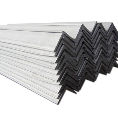 DIN-Standard A36/Q235/S235jr/Ss400 Nichtlegierte Gleichwinkelstahlstange für den Bau