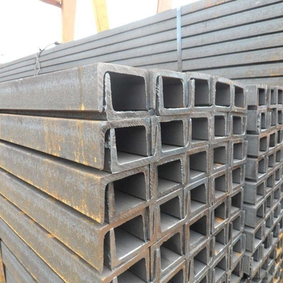 Spezielle Dicke S355jr Stahlkanal einfach oder galvanisiert Breite 40-550 mm oder individuell